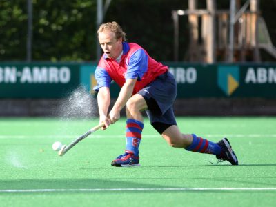 Hockey actie foto van Niels Speeddate met Niels